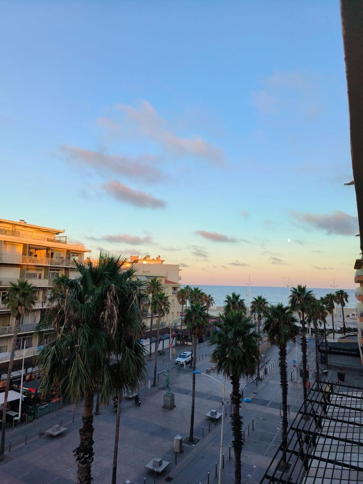 Appartement T2 Vue Sur Mer, Place Mediterranee Canet-en-Roussillon Exterior photo